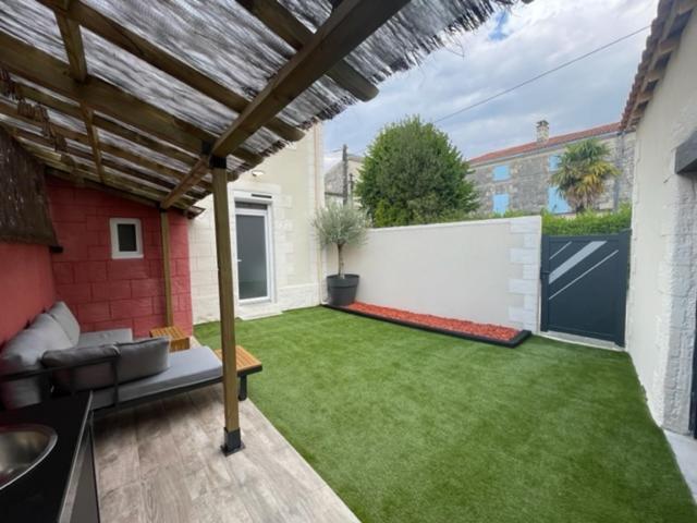 ניורט - Le Nuage - Unique, Espace Spa Privatif Et Jardin Avec Plancha Et Salon Privatif, Stationnement Public Gratuit מראה חיצוני תמונה